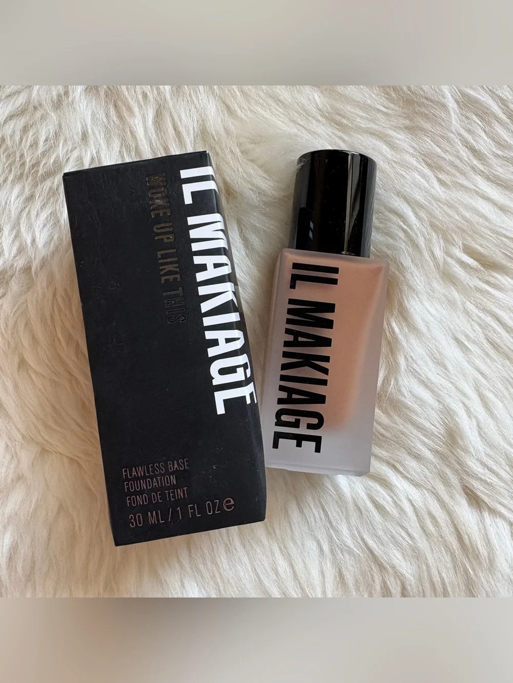 NEW IL MAKIAGE Woke Up Like This Flawless Base Foundation Shade 165